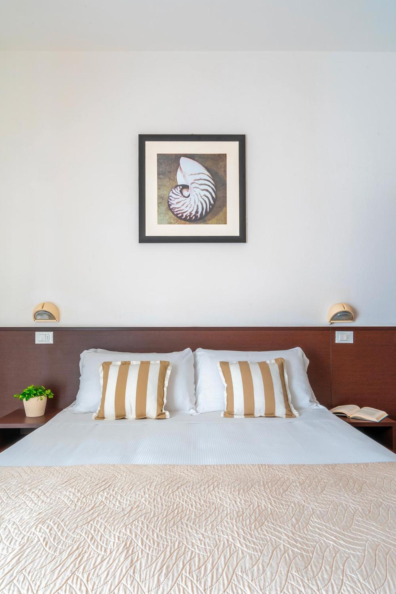 Hotel Carmen Riccione Eksteriør billede