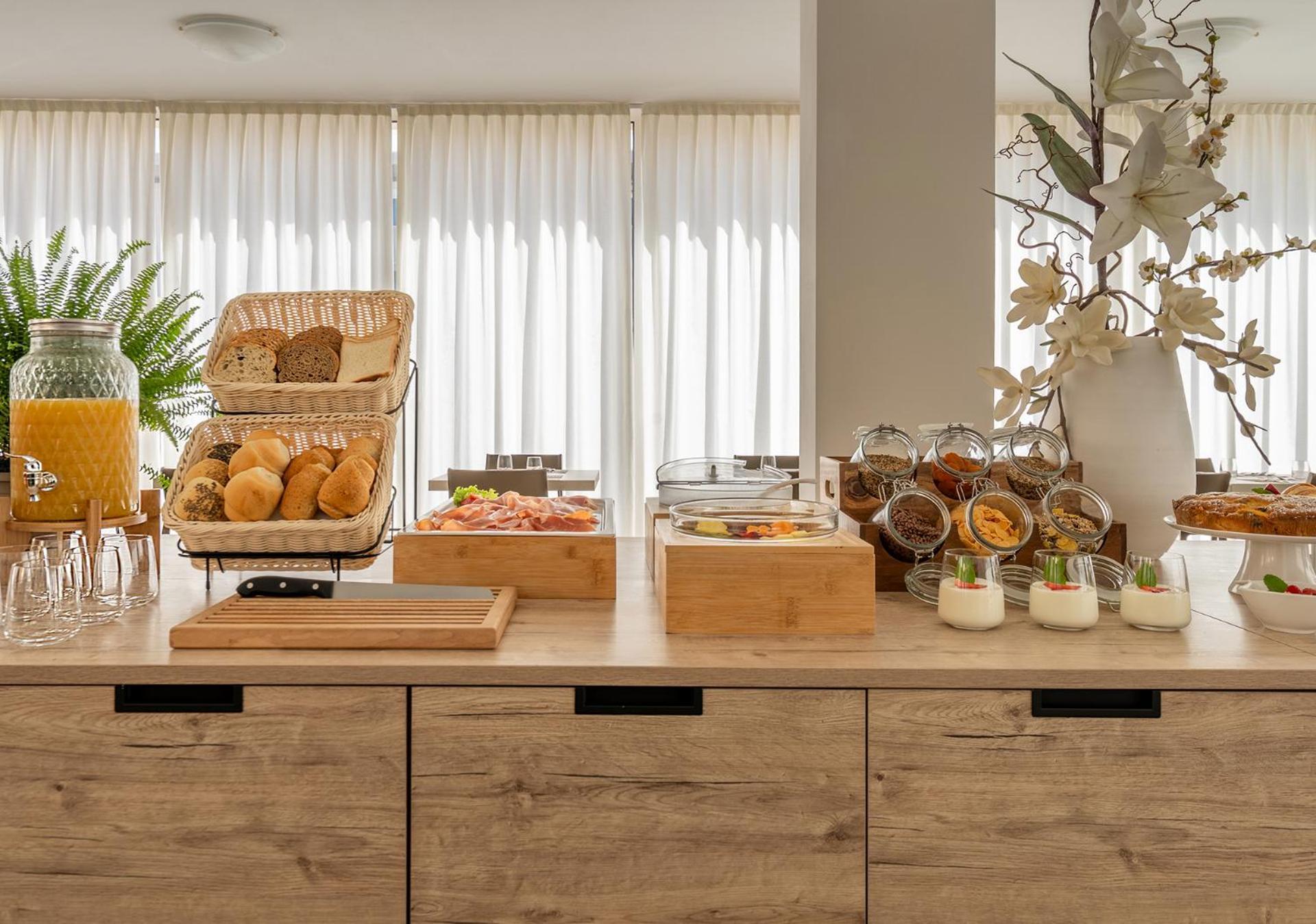 Hotel Carmen Riccione Eksteriør billede