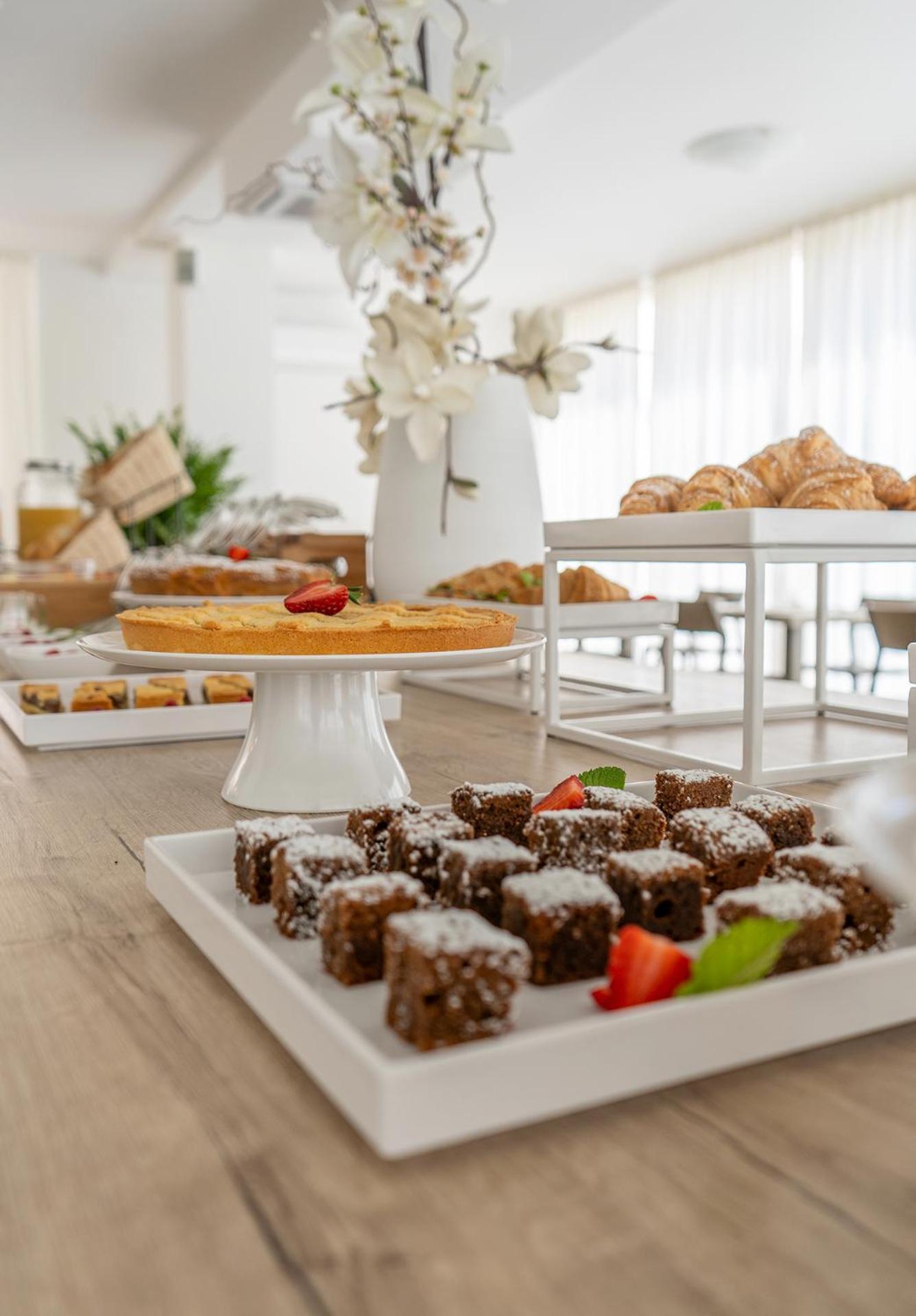 Hotel Carmen Riccione Eksteriør billede