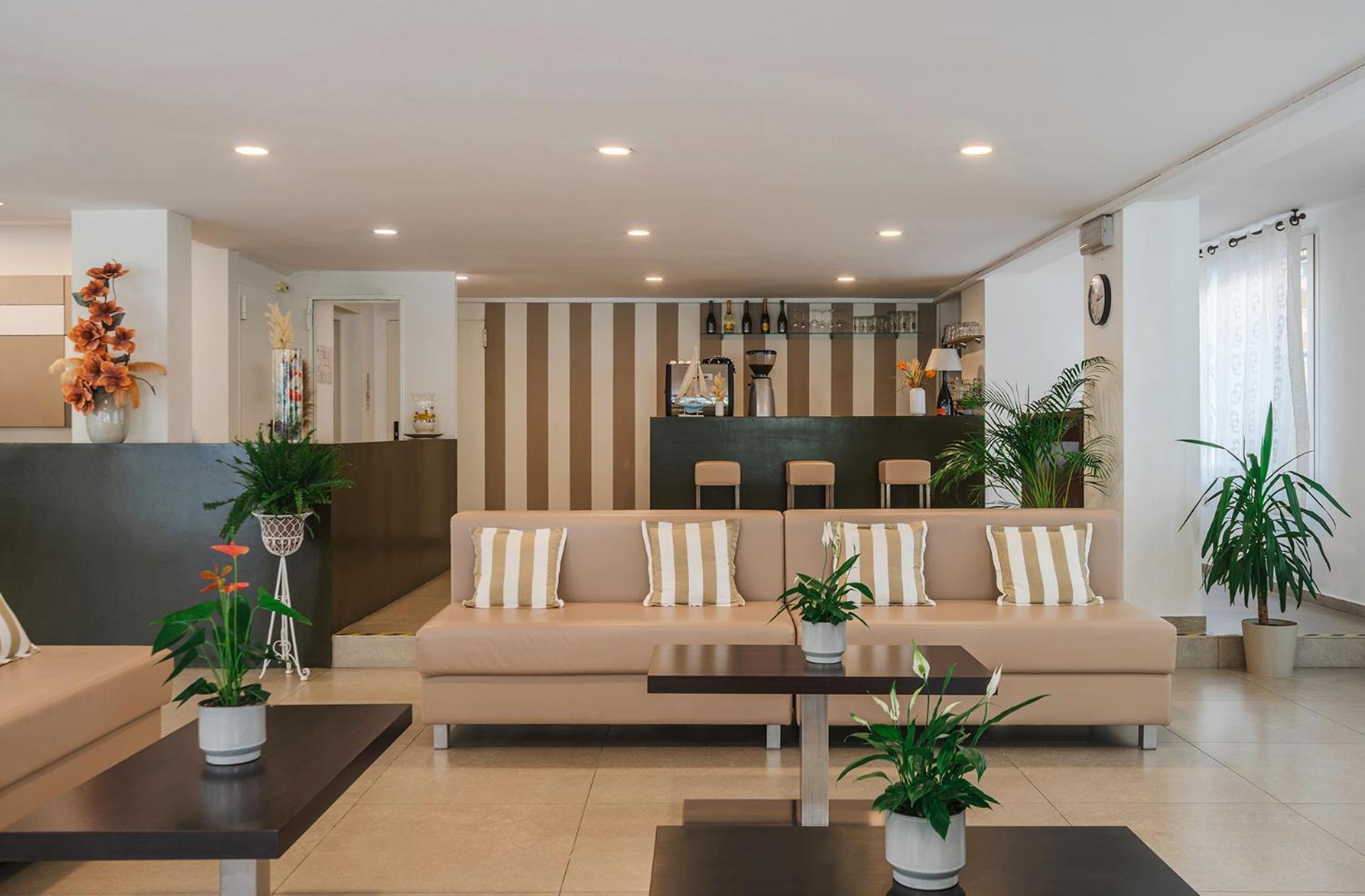 Hotel Carmen Riccione Eksteriør billede
